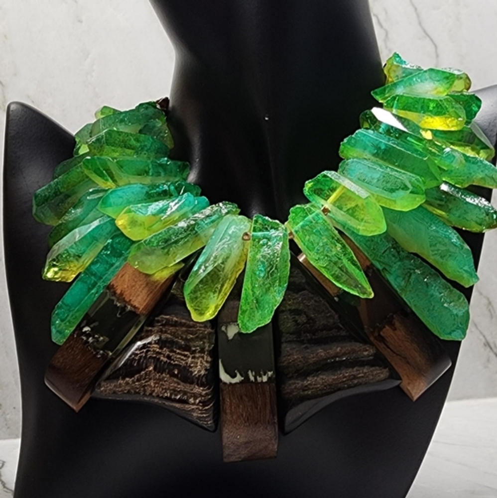 necklace statement w/lime quartz, batik bone &inlaid resin wood.